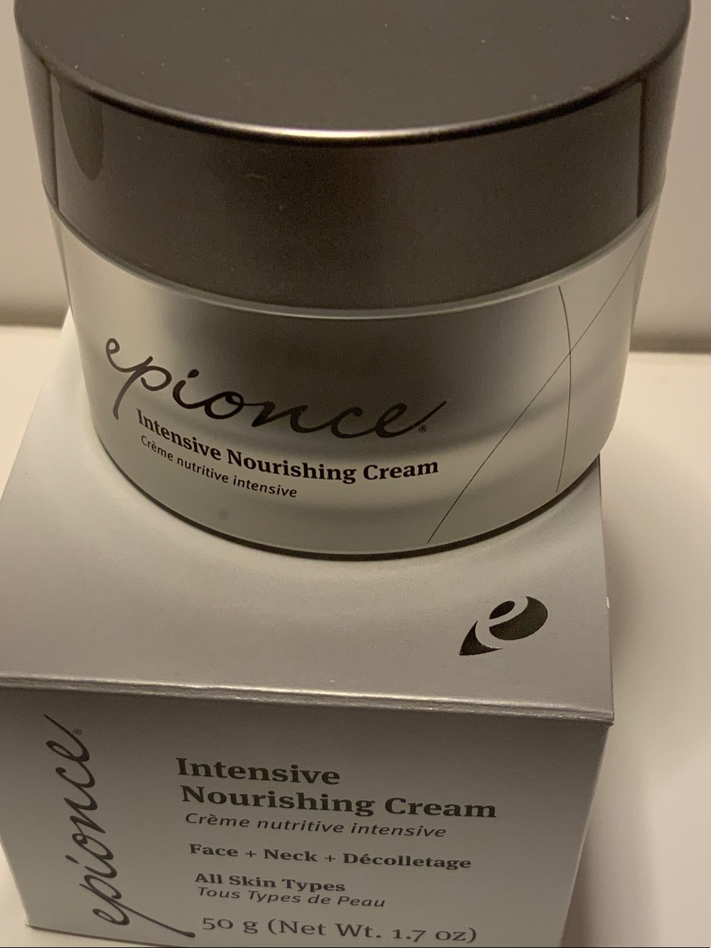 Epionce Intensive Nourishing Cream - Silver Jar - Picture 2 of 3